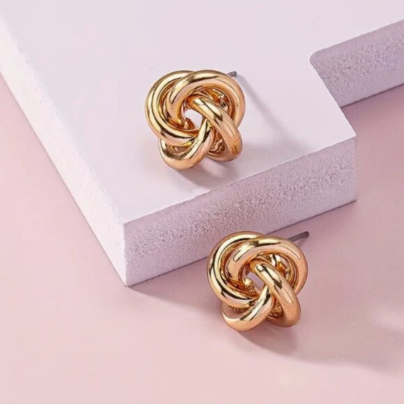 Gold Plated knot Earring studs - NEW - Picture 1 of 2